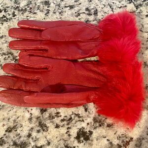 Fun leather gloves by Wilson’s Leather in size small